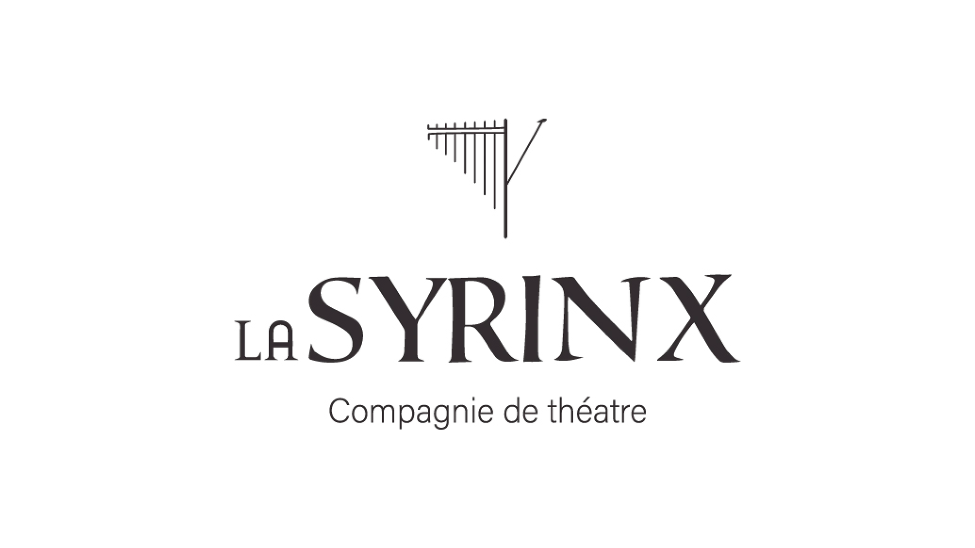 Le logo principal de La Syrinx de Pan : la flûte de Pan au-dessus du nom