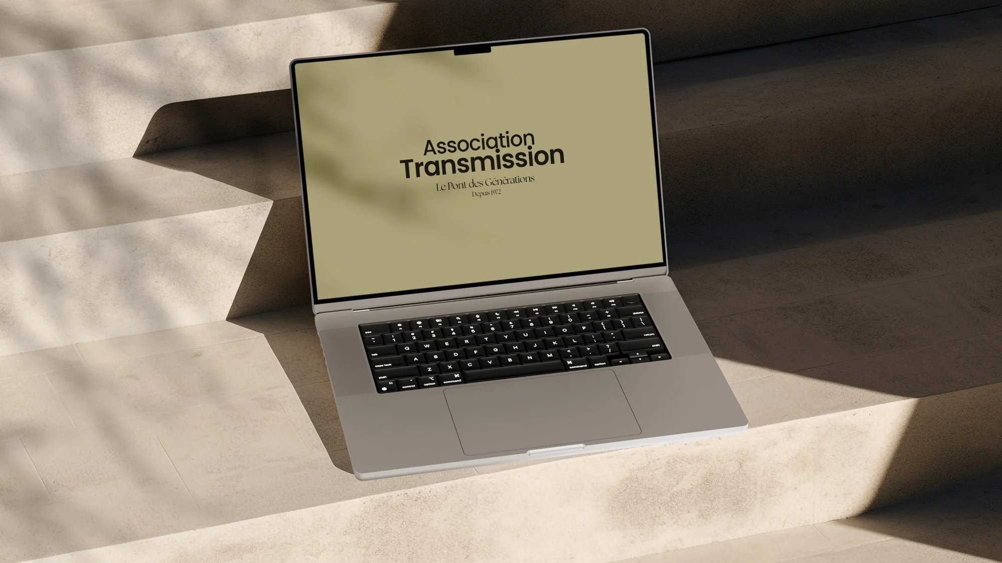 Le logo de l'association affiché sur un écran d'ordinateur