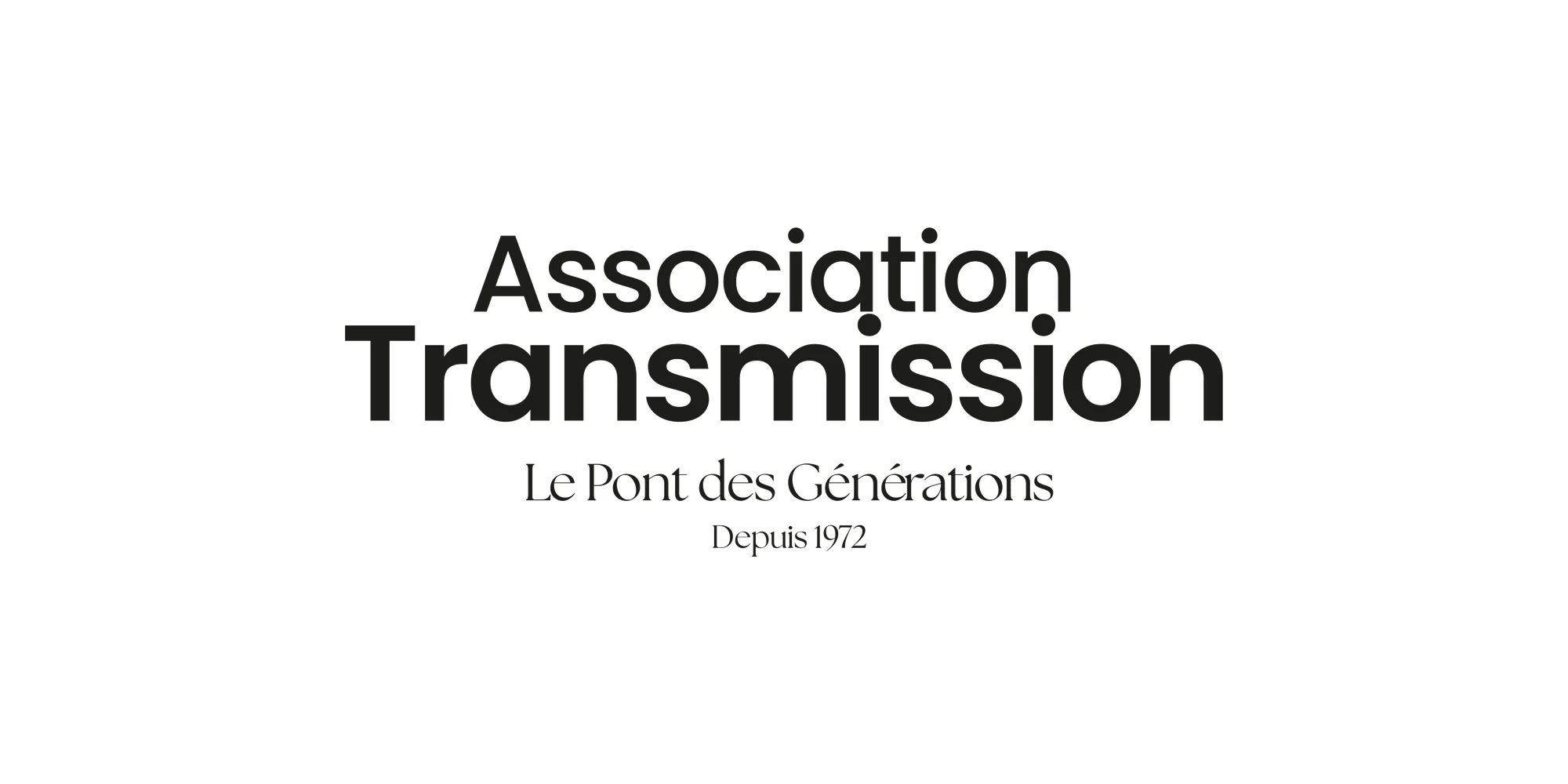 Le logo secondaire, nom sur deux lignes pour les formats étroits