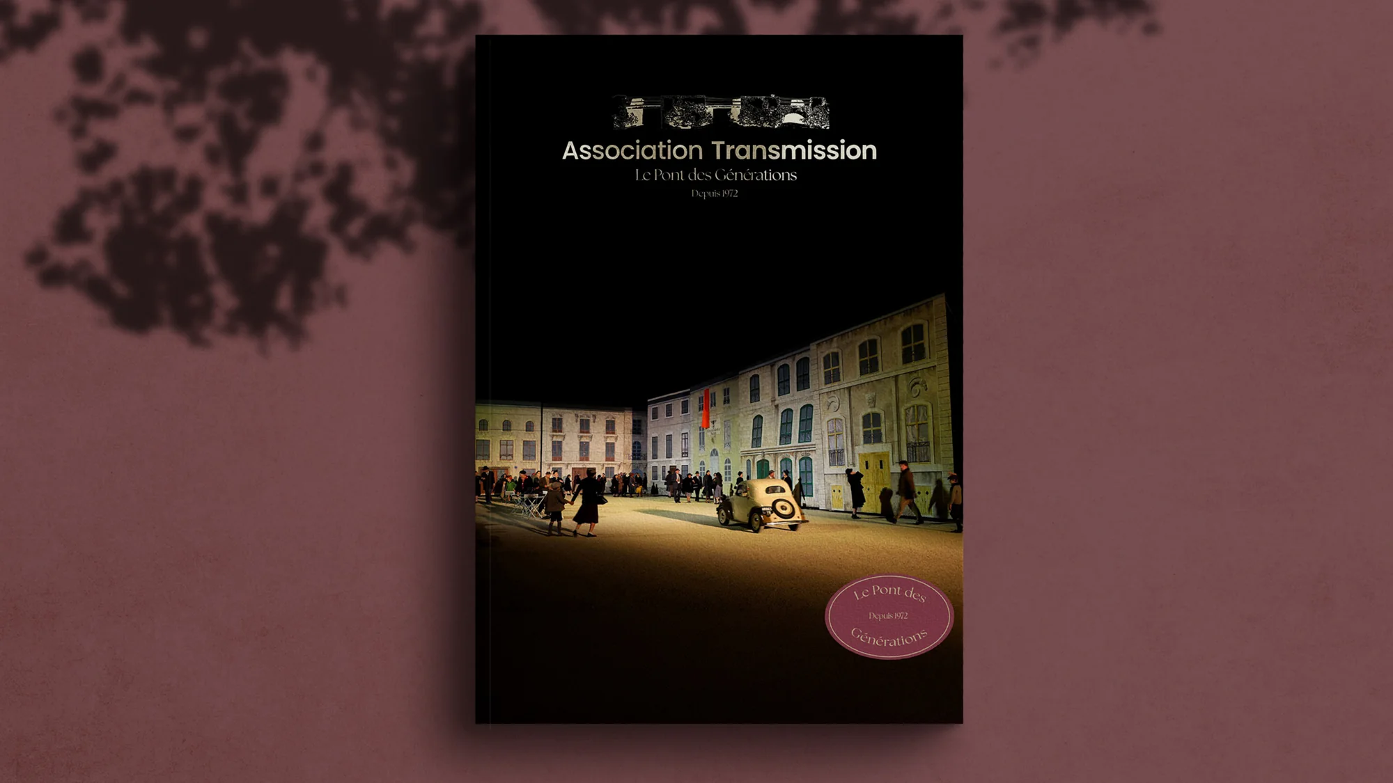 Le programme du spectacle, photographie de nuit en couverture